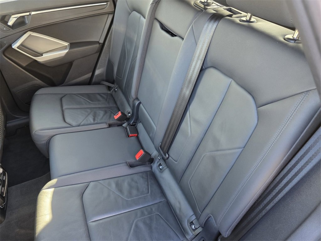 Used 2022 Audi Q3 2.0T Premium Plus image 15