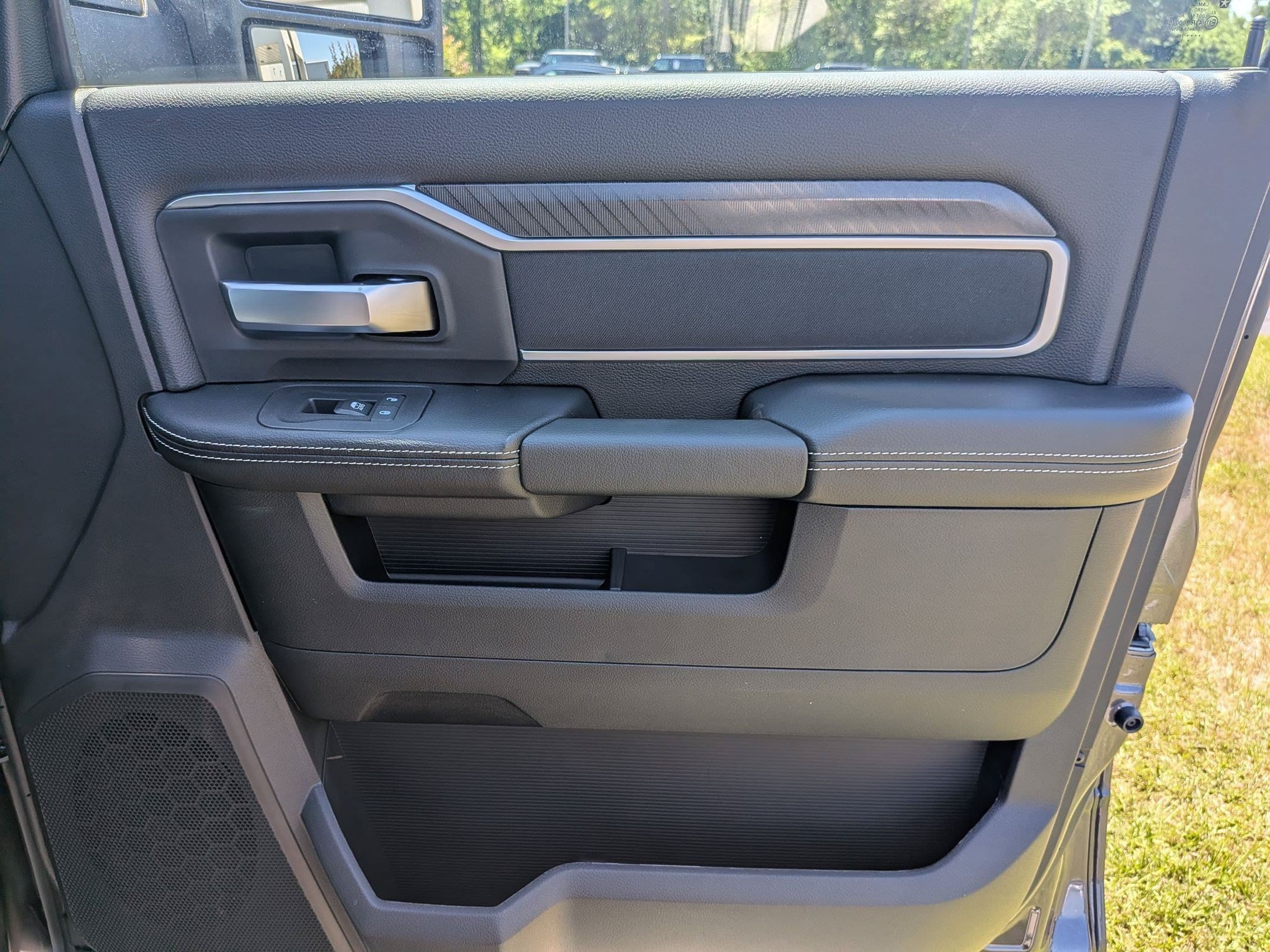 New 2026 RAM 2500 Big Horn AWD/4WD image 21