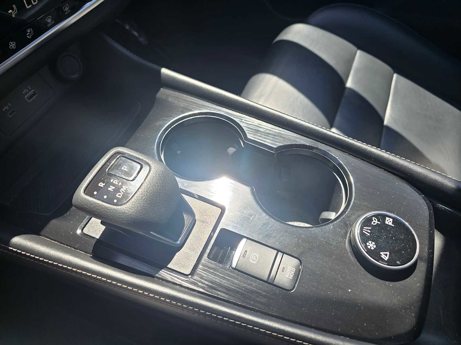 Used 2023 Nissan Rogue SL image 32