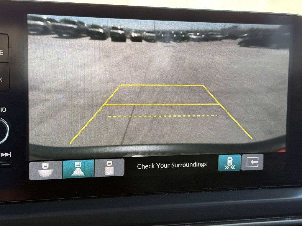 Used 2023 Honda Pilot Touring image 11