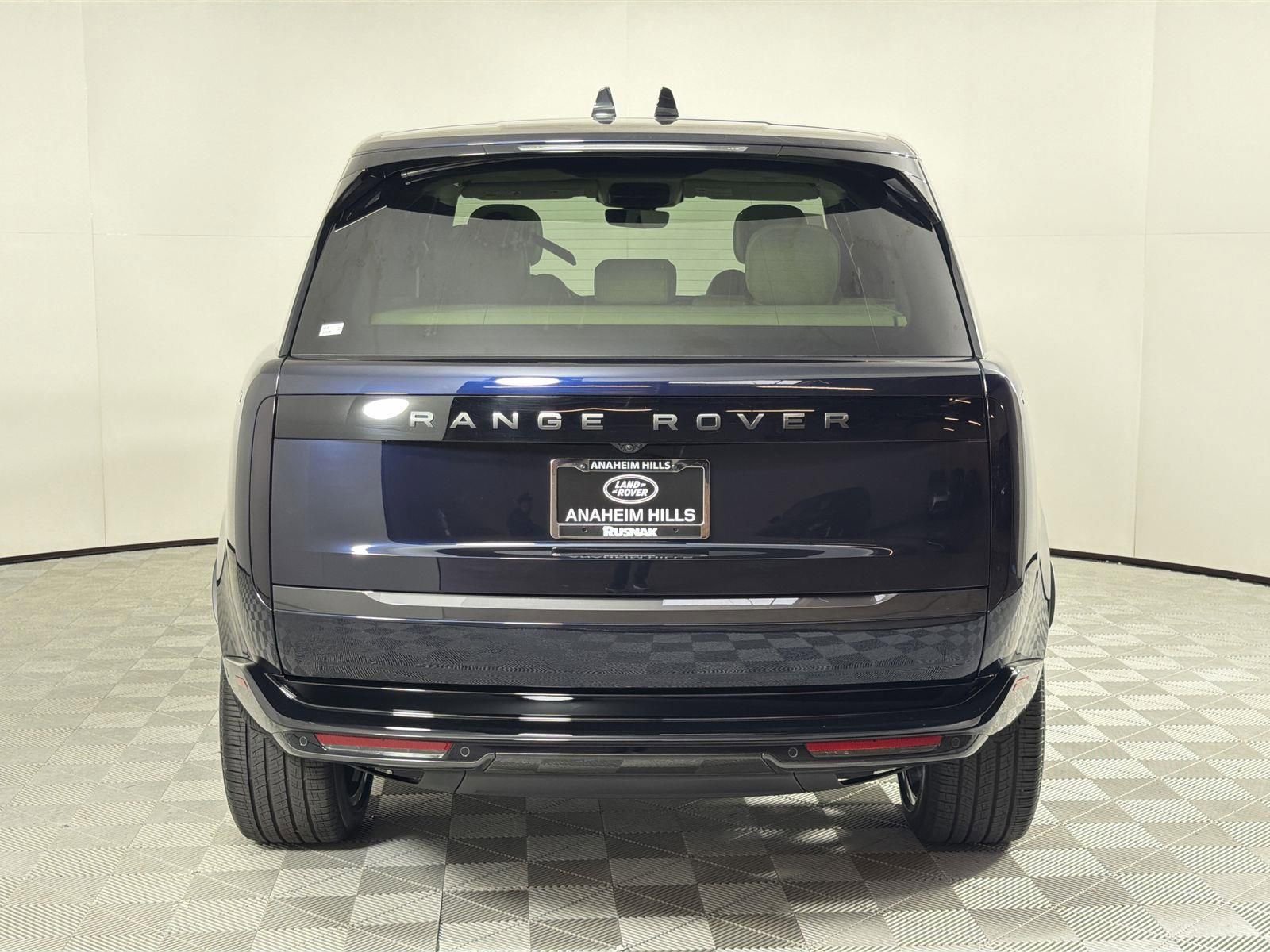 New 2026 Land Rover Range Rover SE image 4