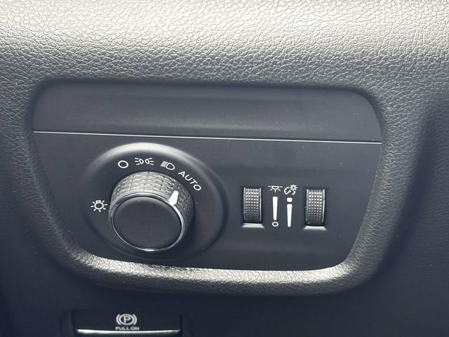 New 2026 Jeep Grand Cherokee Laredo image 18