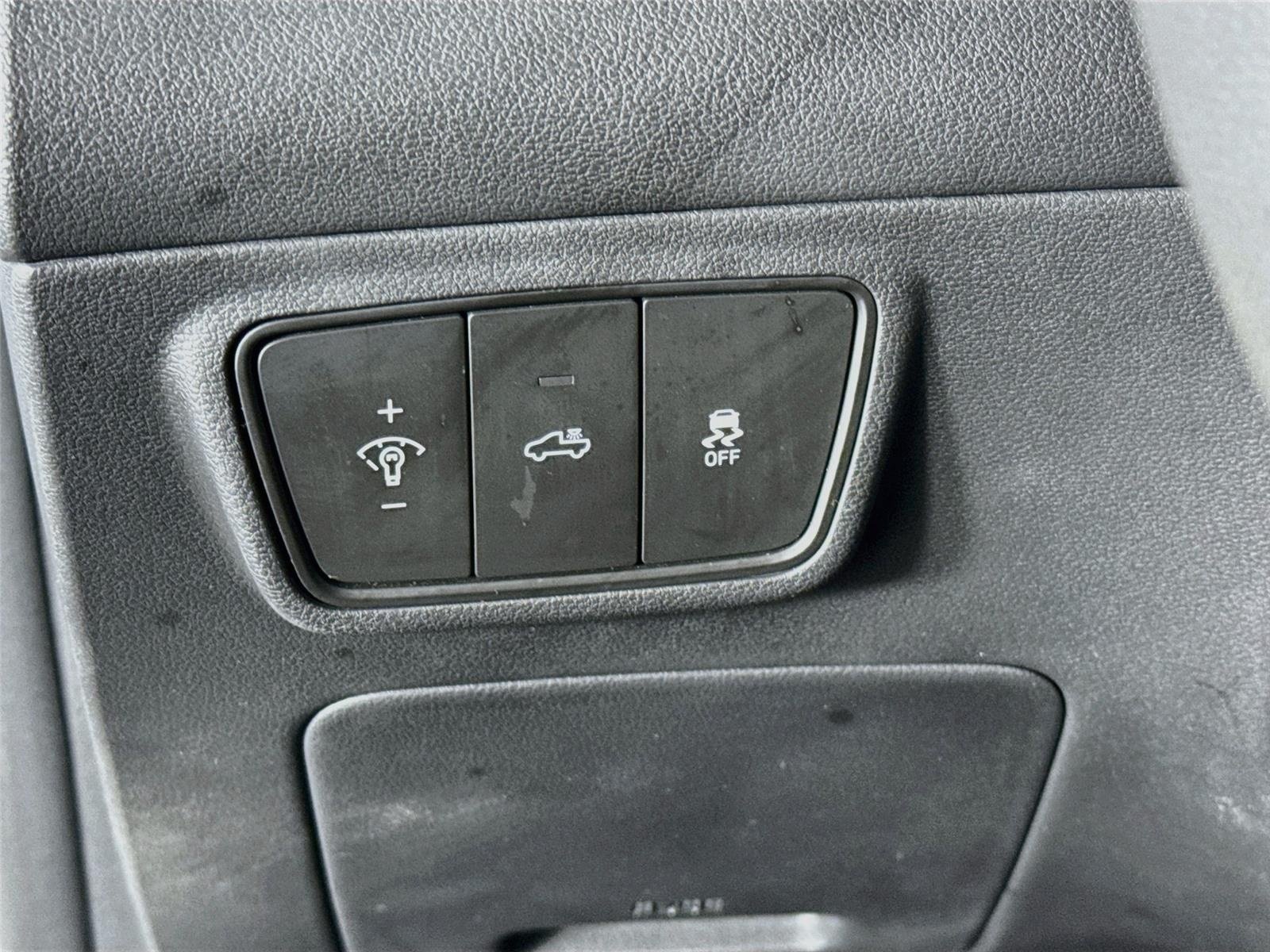 Certified 2024 Hyundai Santa Cruz SEL w/ Activity Package FWD image 10