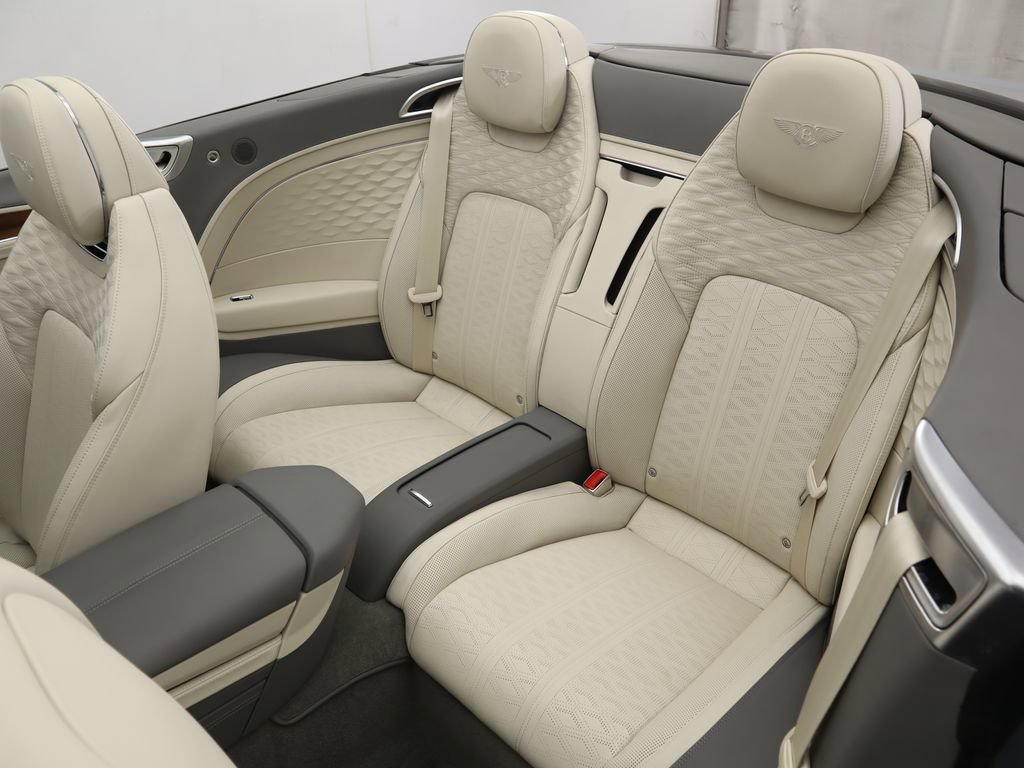 Used 2025 Bentley Continental GT Speed image 29