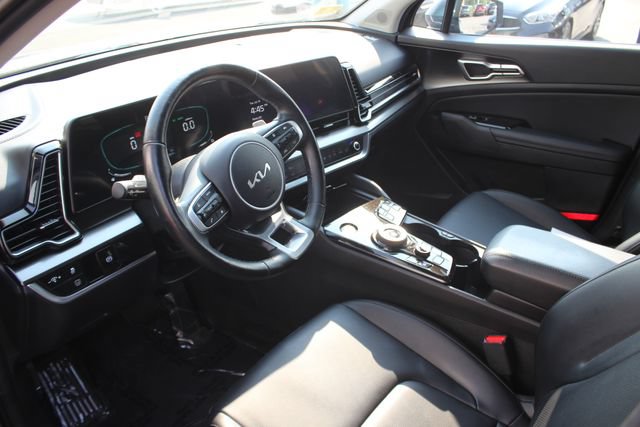 Used 2023 Kia Sportage EX AWD/4WD image 3