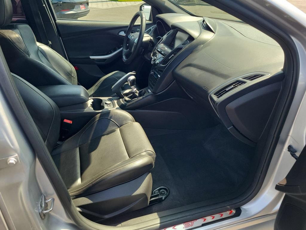 Used 2013 Ford Focus ST FWD image 15
