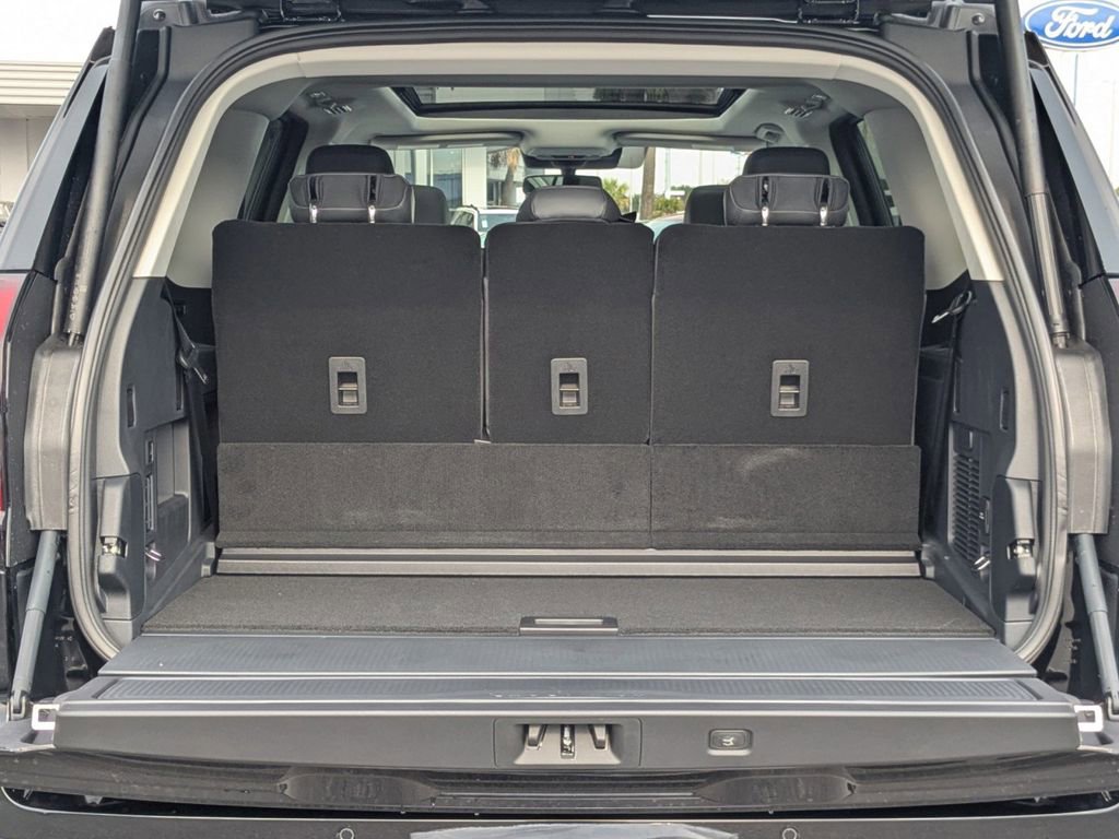 New 2026 Ford Expedition Active image 13