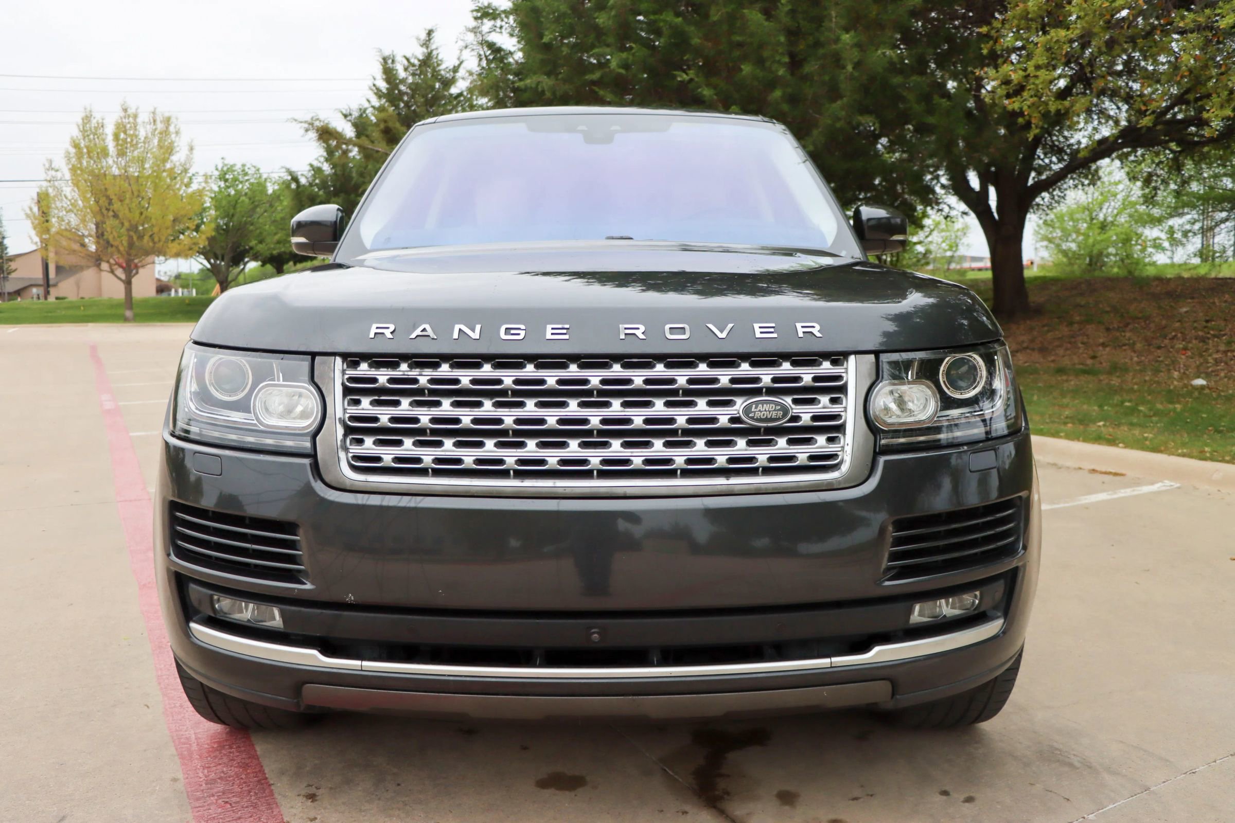 Used 2017 Land Rover Range Rover HSE image 1