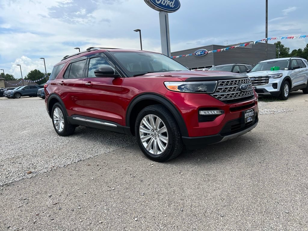 Used 2023 Ford Explorer Limited w/ Equipment Group 301A AWD/4WD image 2