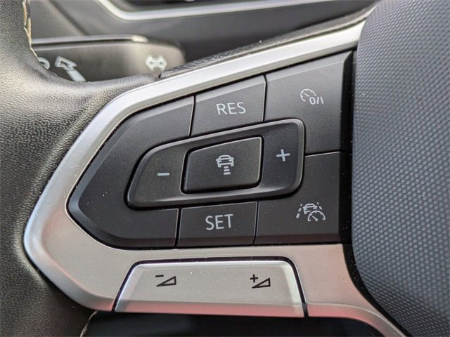 Used 2024 Volkswagen Tiguan SE image 29