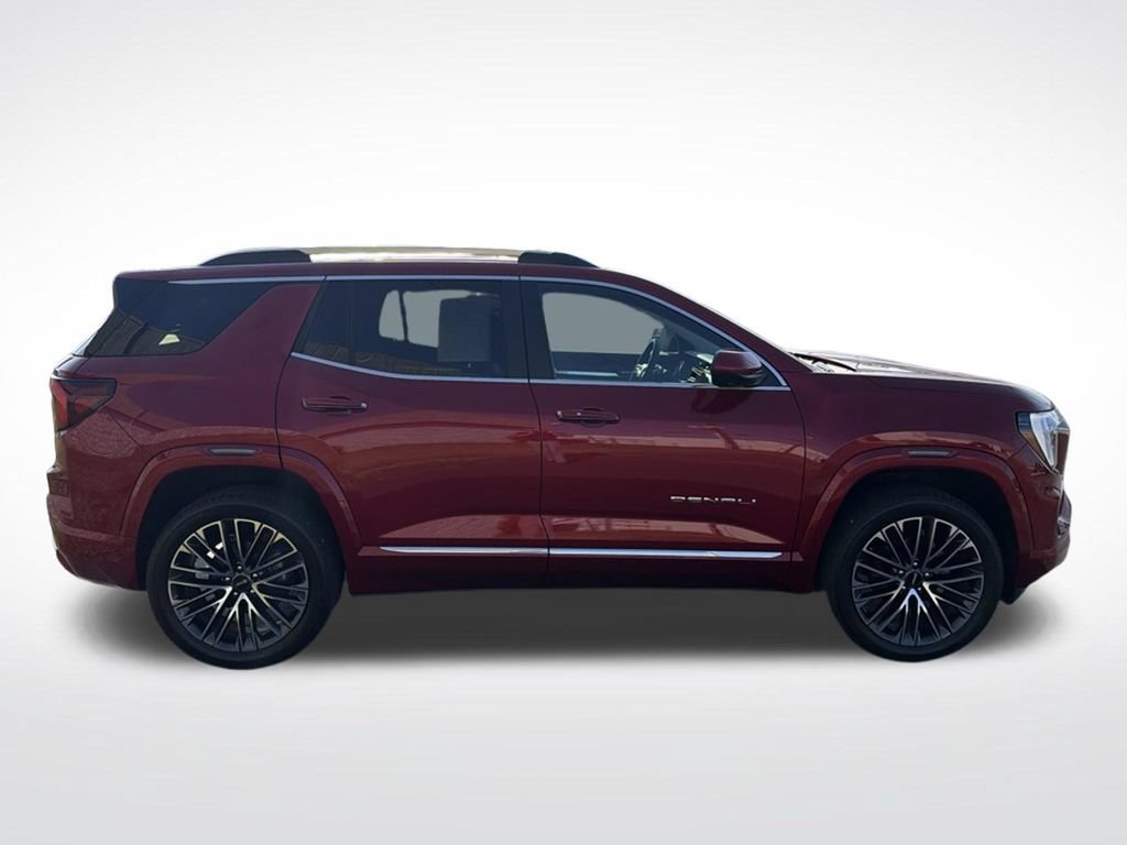Used 2026 GMC Terrain Denali w/ LPO, Floor Liner Package AWD/4WD image 4