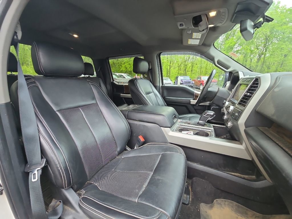 Used 2019 Ford F150 Lariat w/ Equipment Group 502A Luxury AWD/4WD image 18