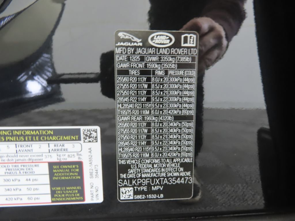 New 2026 Land Rover Range Rover SE image 32