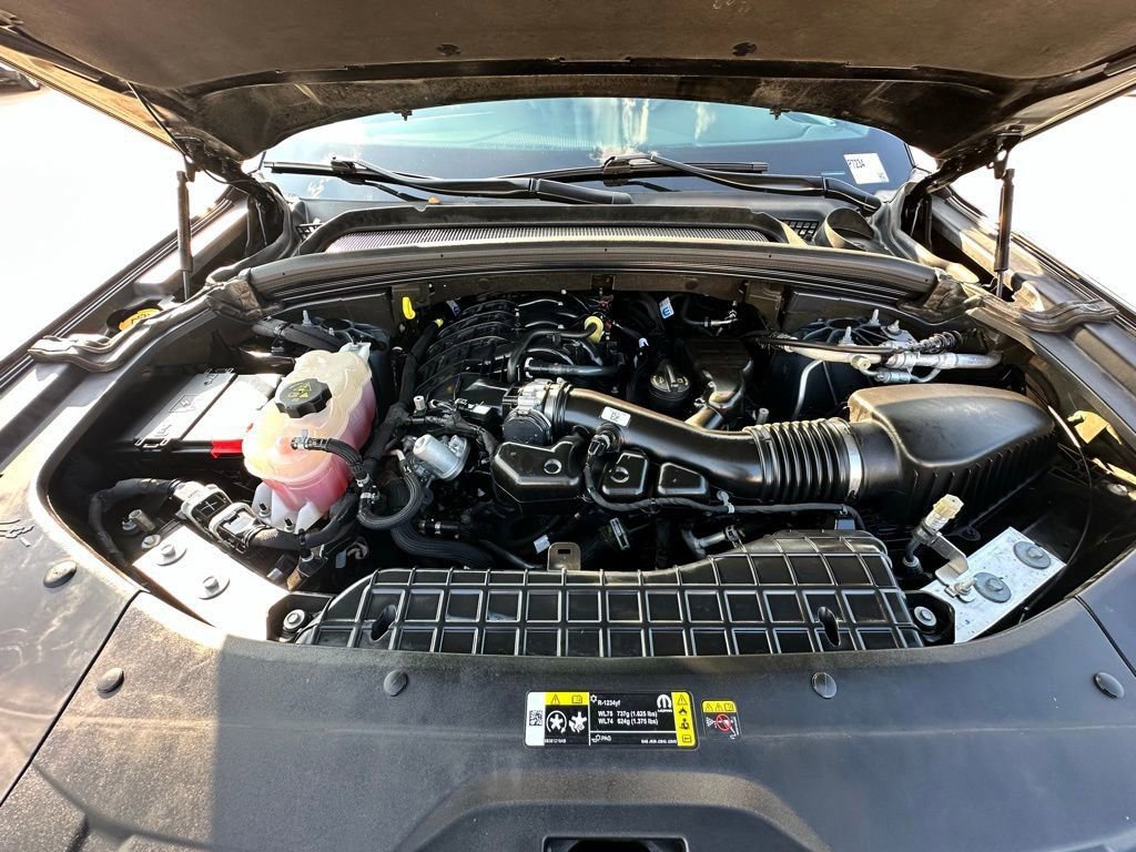 Used 2024 Jeep Grand Cherokee L Limited w/ Luxury Tech Group II image 40