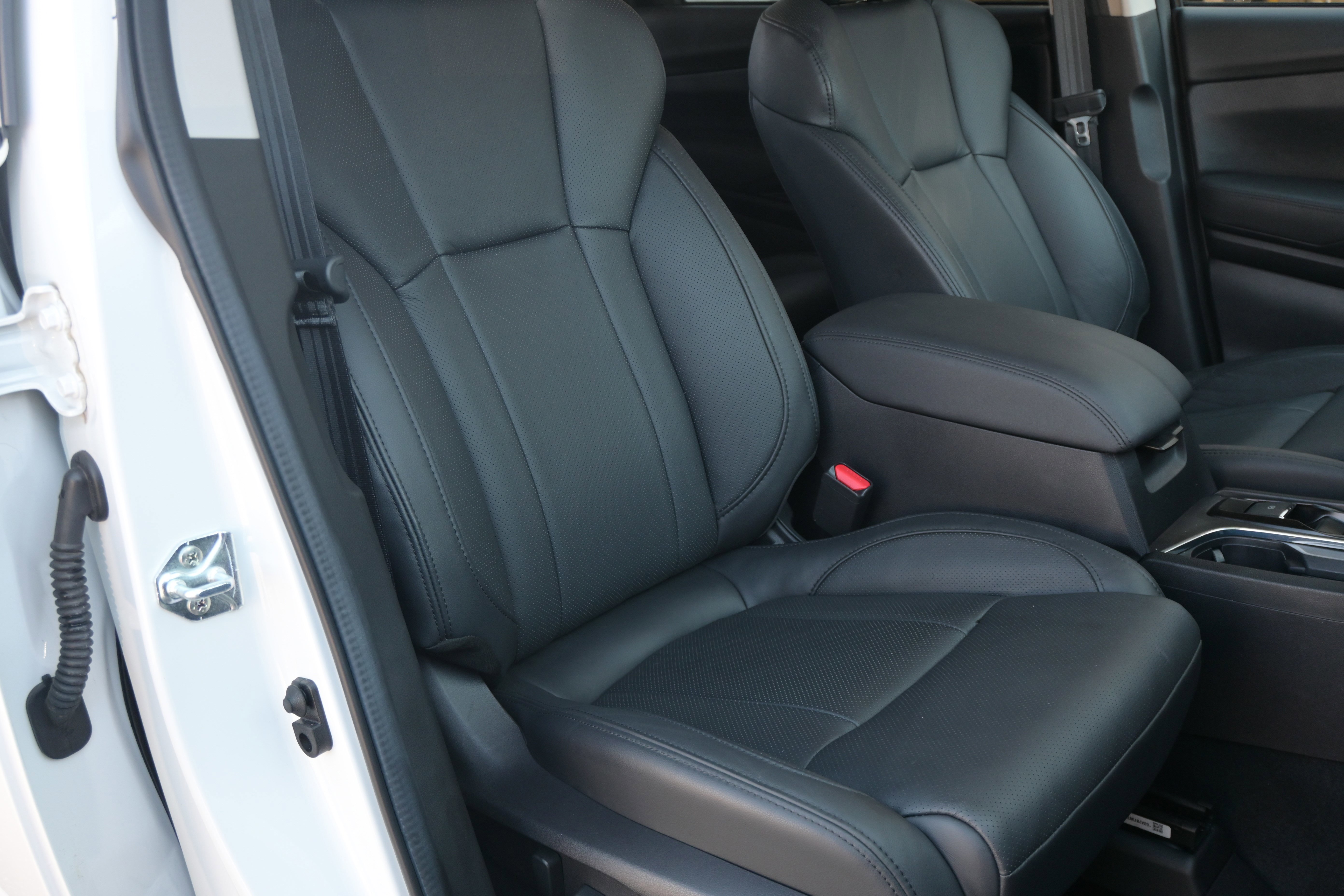 Used 2025 Subaru Ascent Bronze Edition image 34