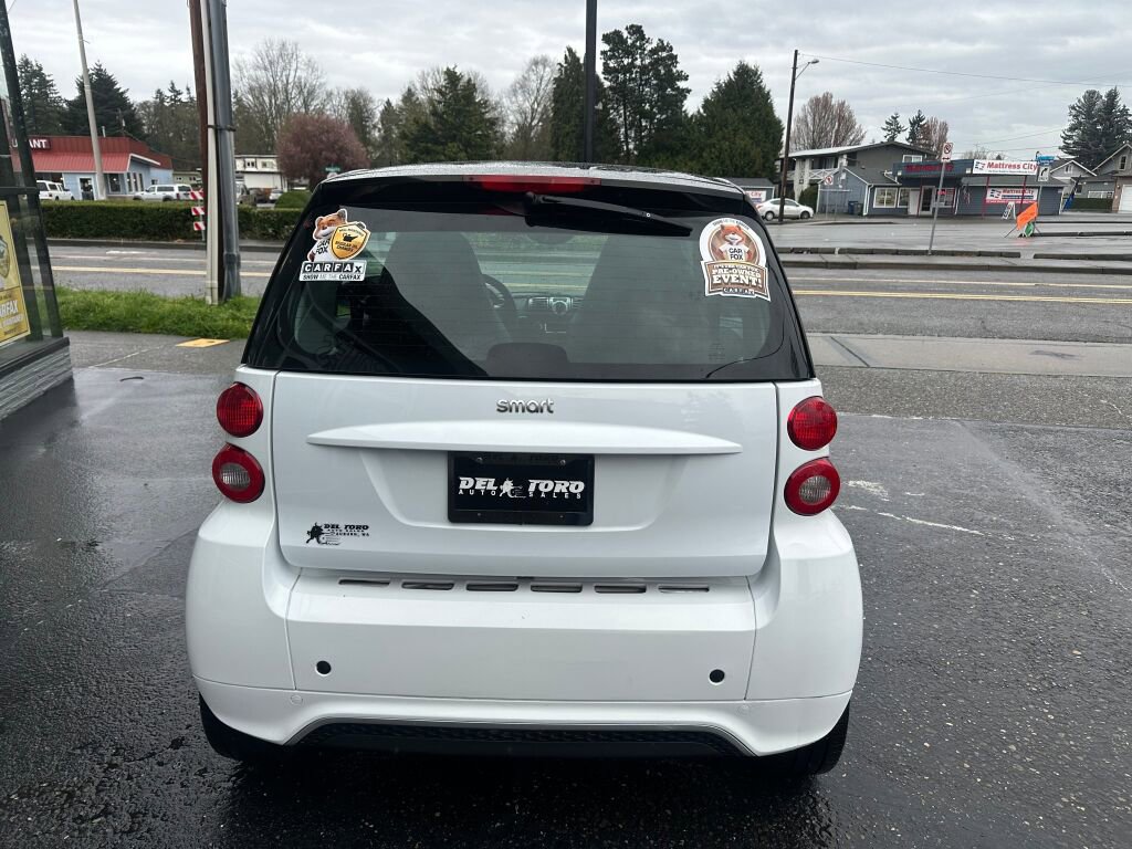 Used 2013 smart fortwo passion image 6