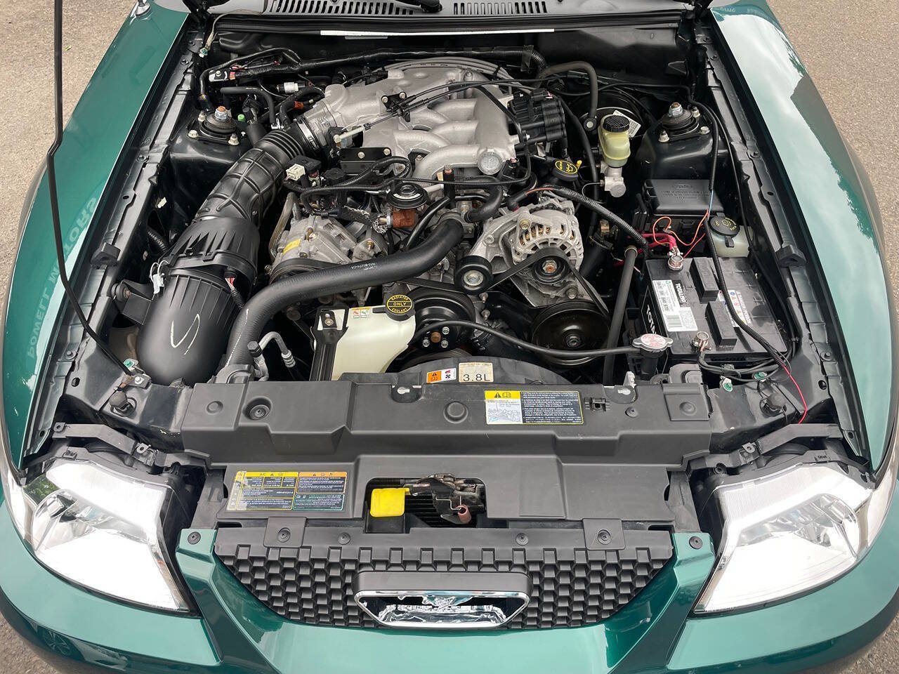 Used 2001 Ford Mustang Convertible RWD image 21