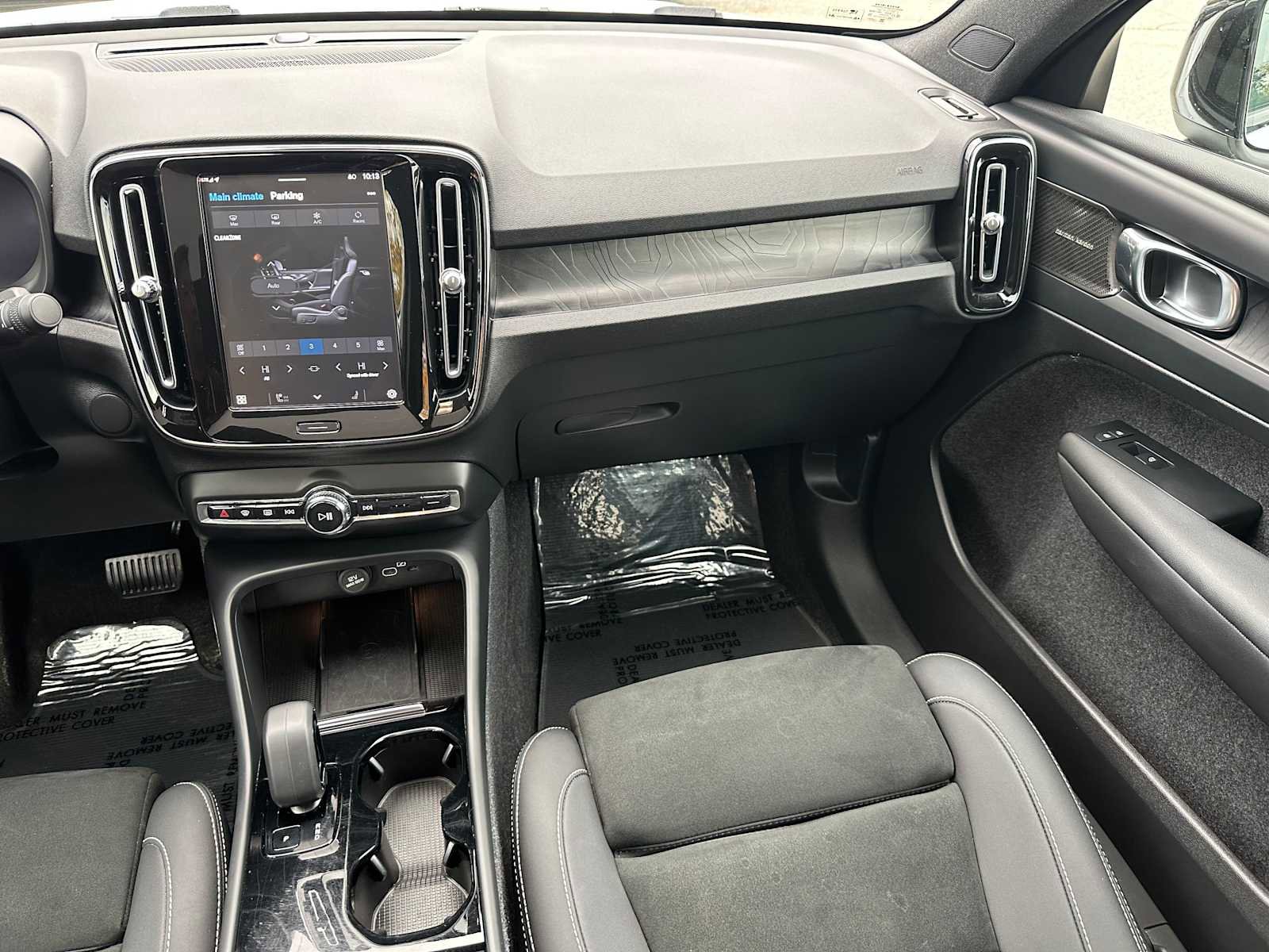 Certified 2023 Volvo C40 P8 Recharge Ultimate image 18