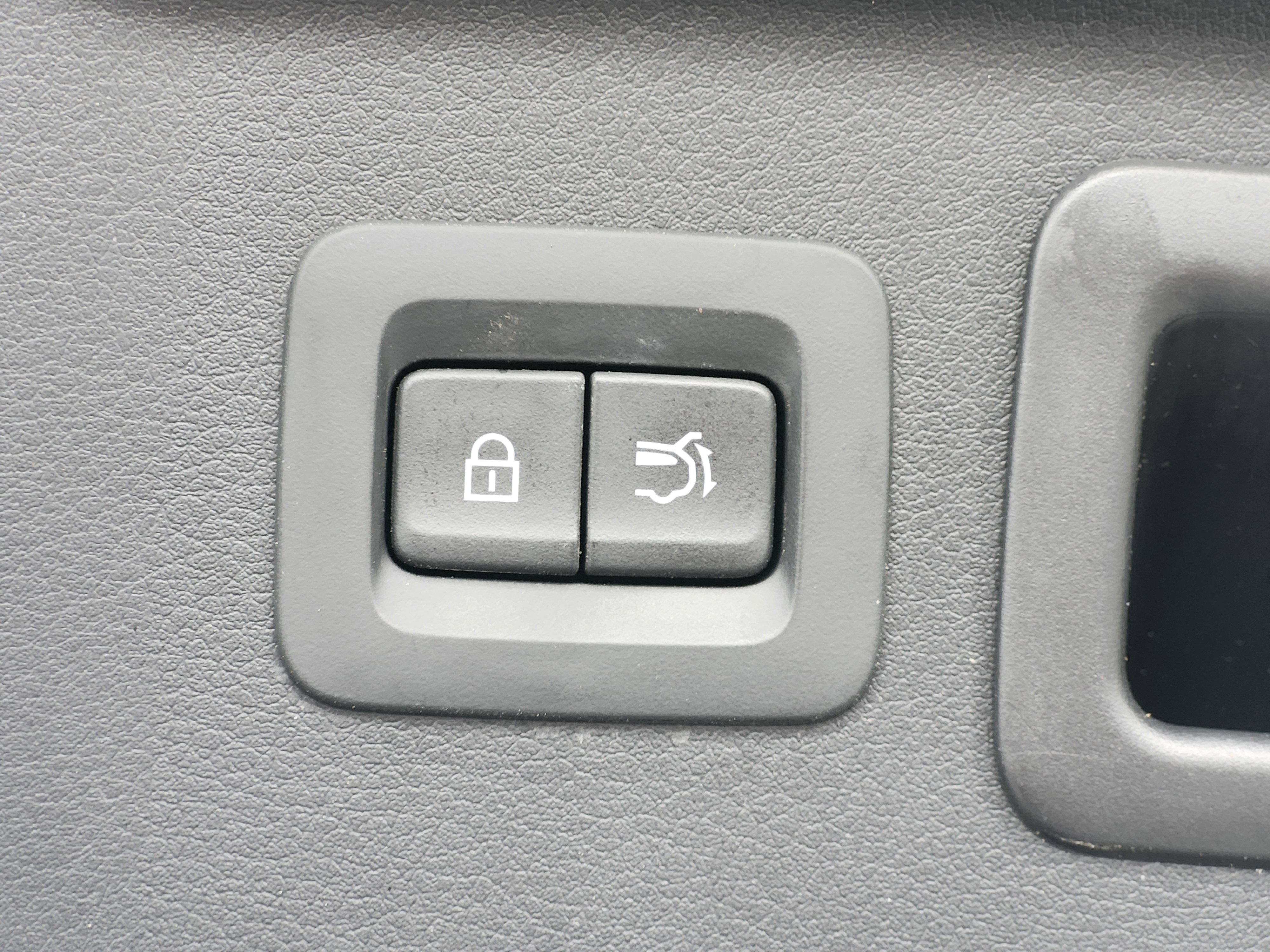 Used 2024 MAZDA CX-90 Plug-In Hybrid w/ Preferred image 13