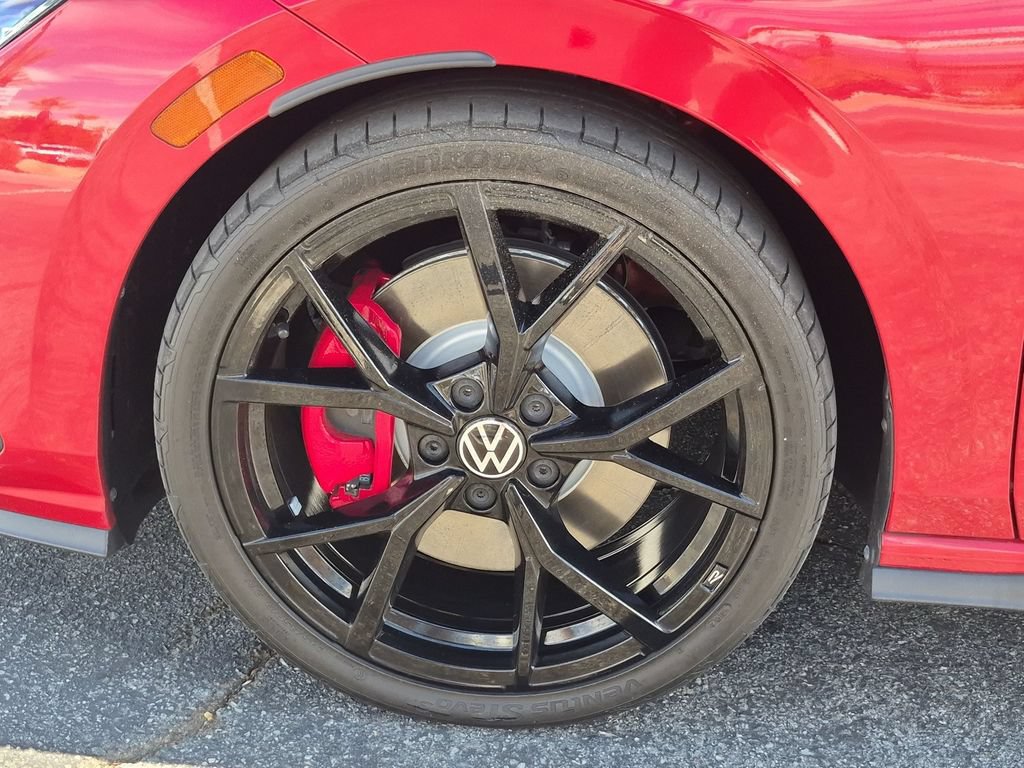 Used 2024 Volkswagen GTI SE FWD image 10
