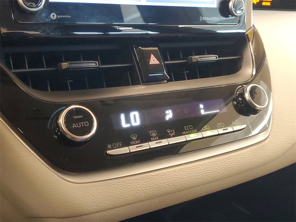 Used 2022 Toyota Corolla LE image 27