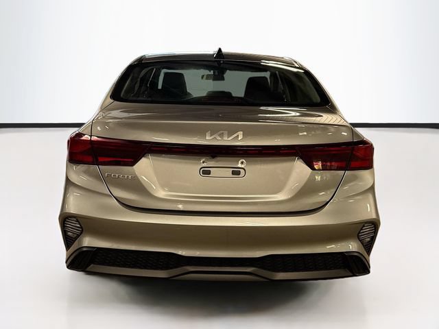 Used 2023 Kia Forte LXS w/ LXS Technology Package FWD image 6