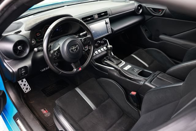 Used 2022 Toyota GR86 Premium RWD image 6