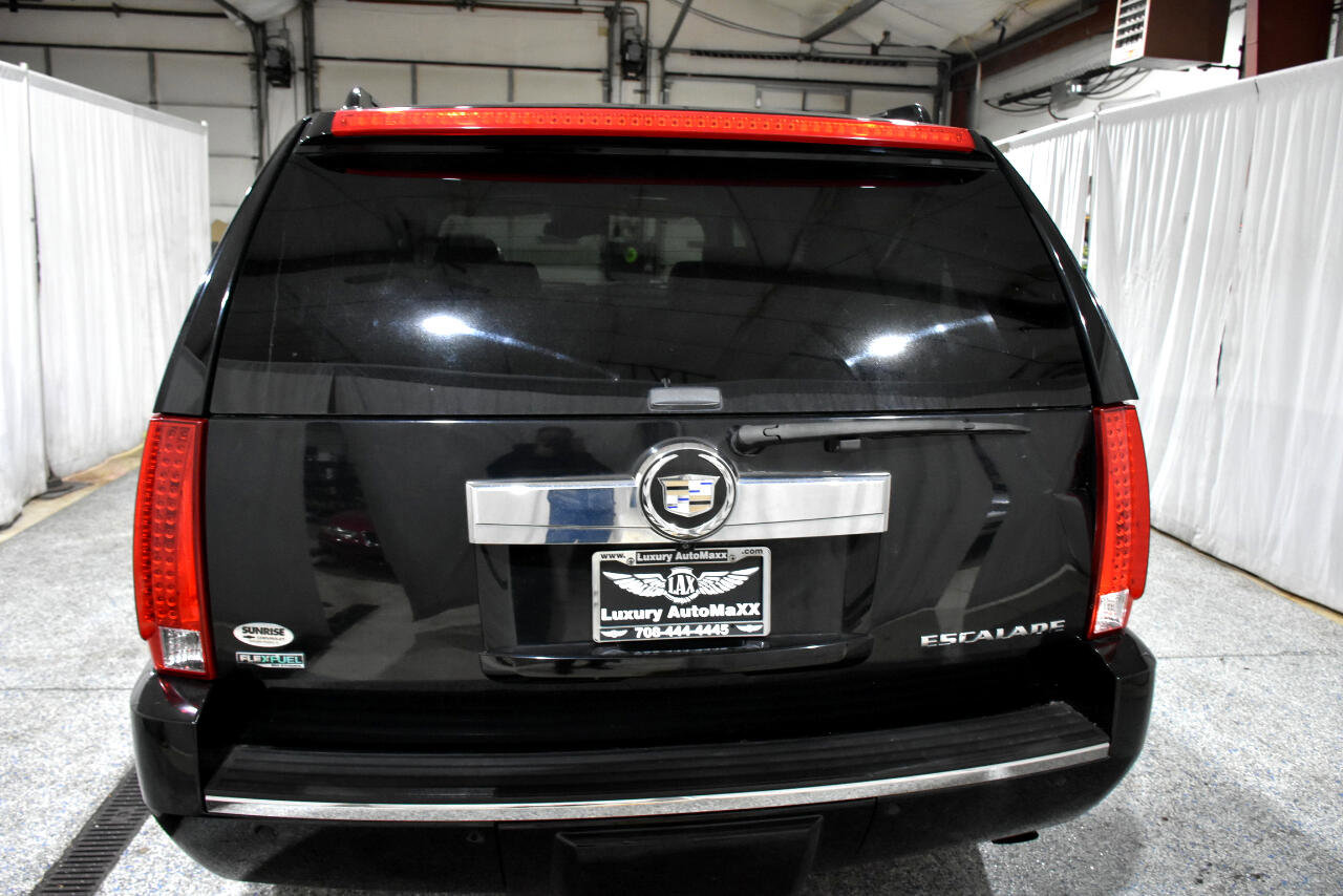 Used 2010 Cadillac Escalade ESV Premium image 27