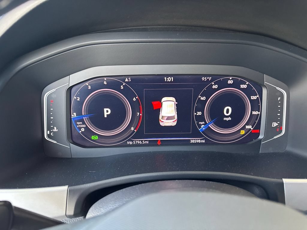 Used 2022 Volkswagen Atlas Cross Sport SE FWD image 9