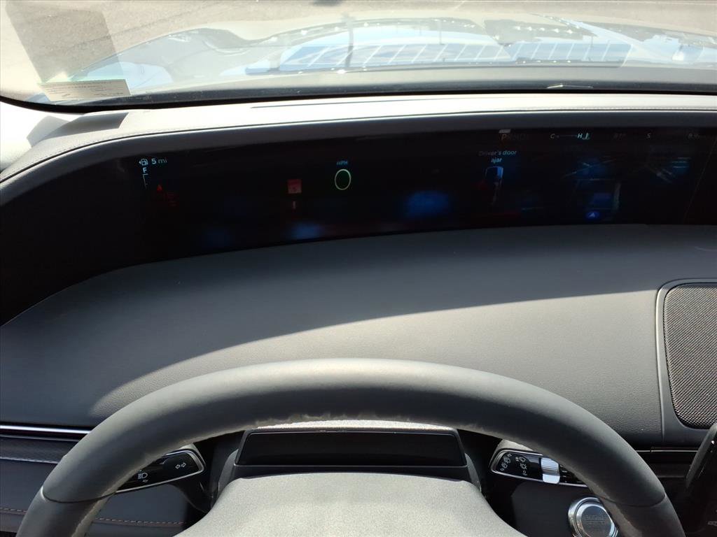 Used 2026 Lincoln Nautilus Premier w/ Equipment Group 102A image 12