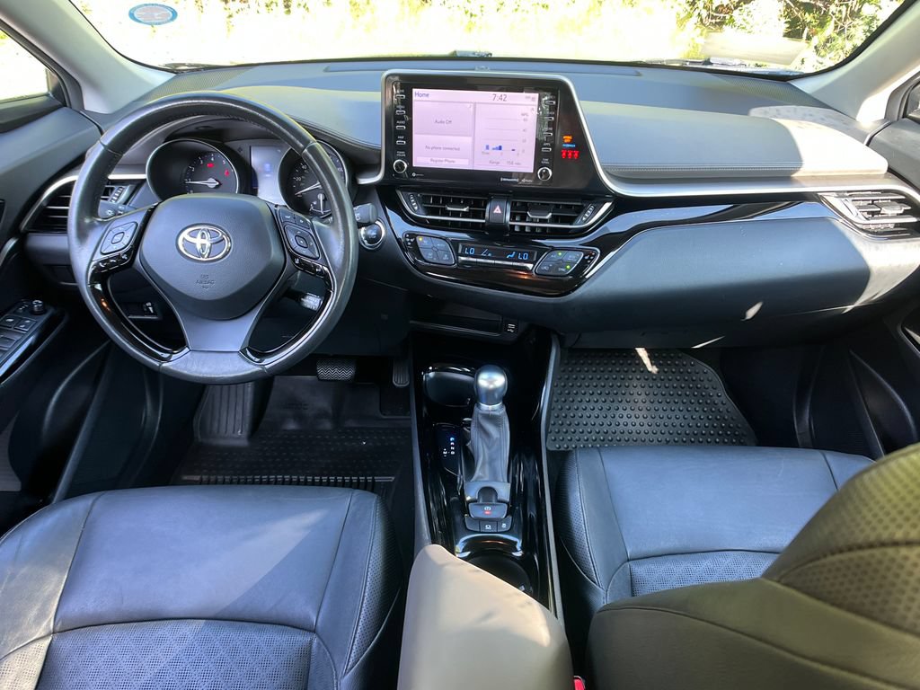 Used 2021 Toyota C-HR Limited FWD image 13