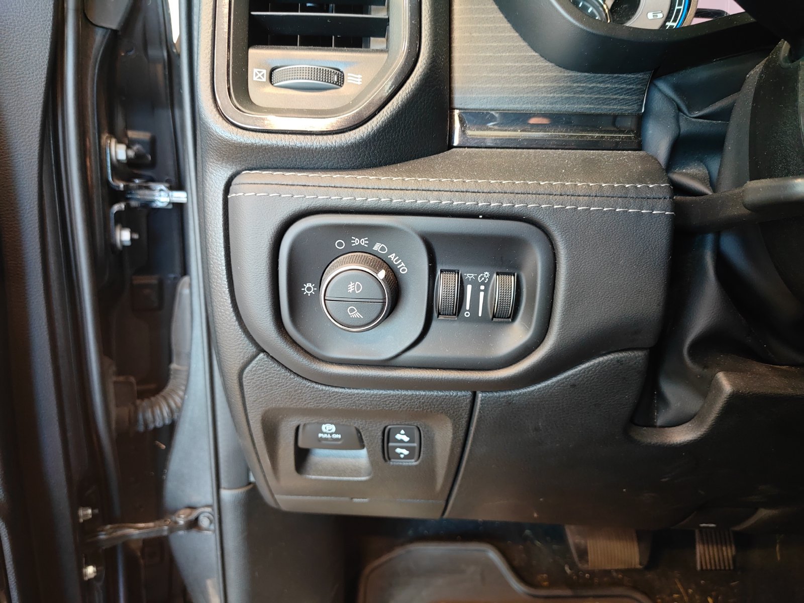 Used 2022 RAM 1500 Limited w/ (RED) Edition AWD/4WD image 11