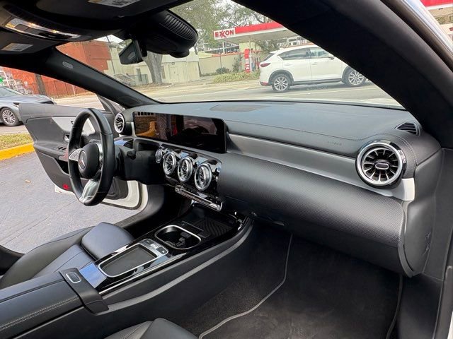 Used 2025 Mercedes-Benz CLA 250 image 17