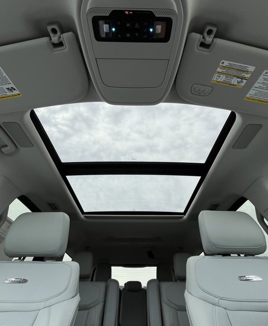 New 2025 Ford Expedition Platinum image 13