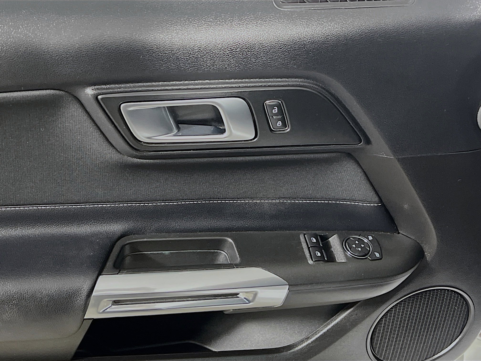 Used 2021 Ford Mustang EcoBoost image 16