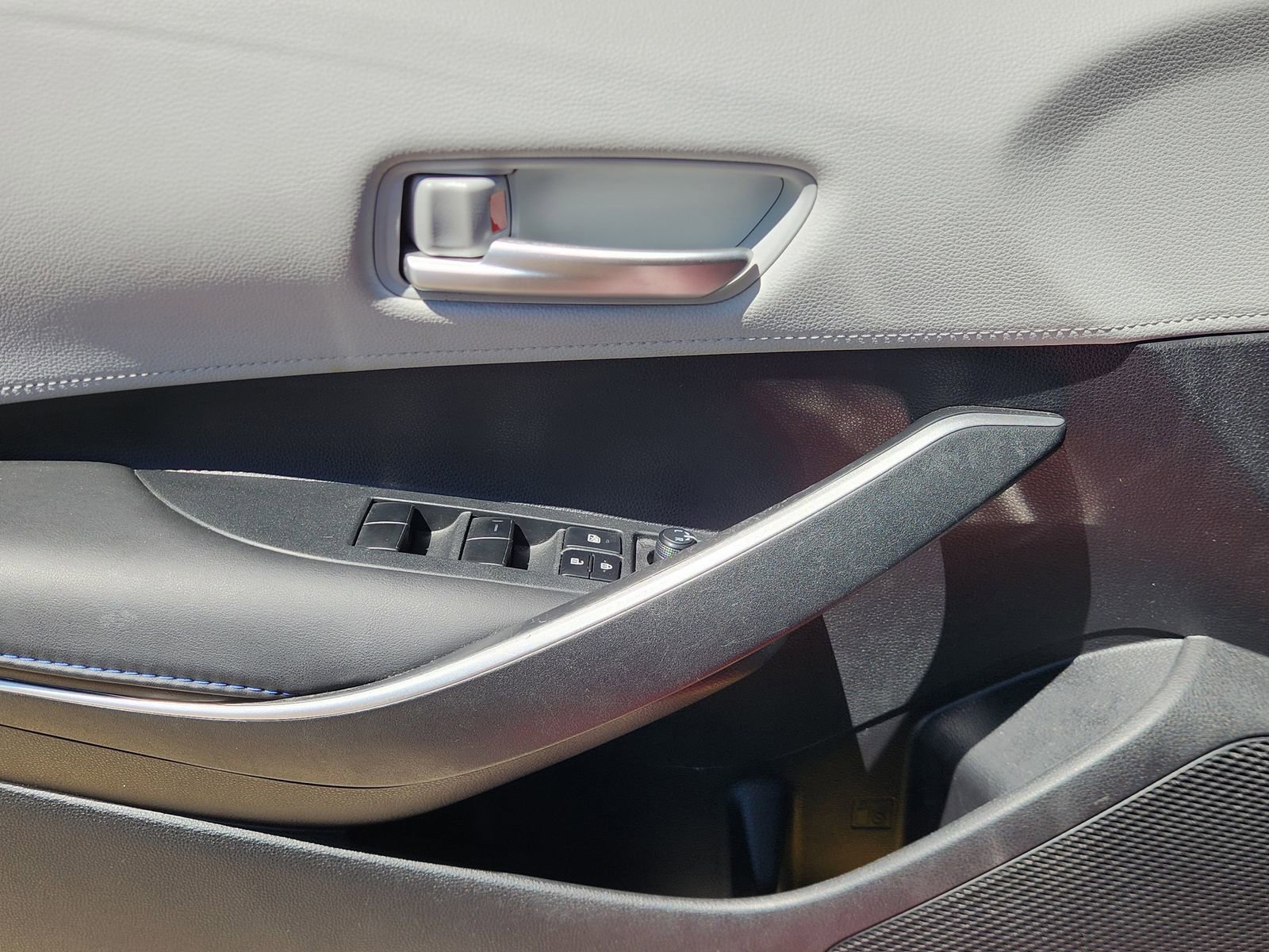 Used 2020 Toyota Corolla SE image 27