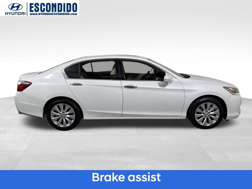 Used 2015 Honda Accord Touring image 6