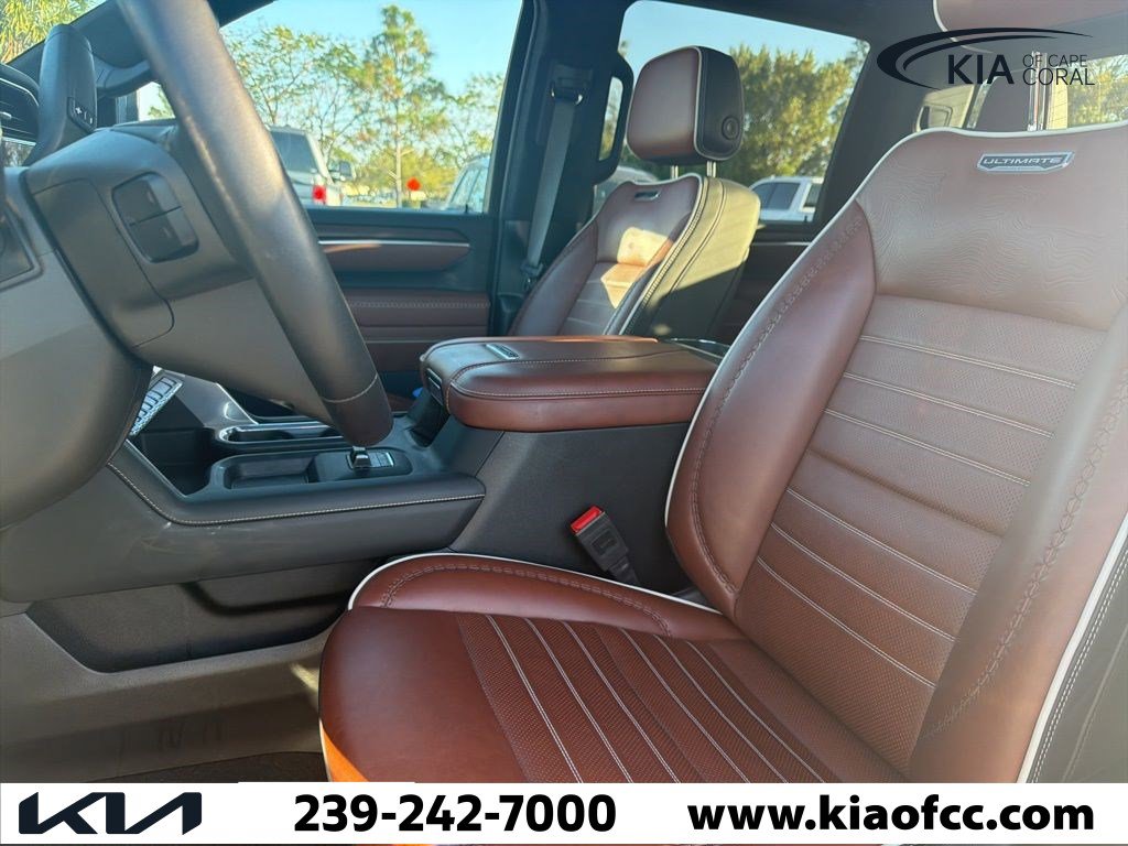 Used 2025 GMC Sierra 2500 Denali Ultimate image 4