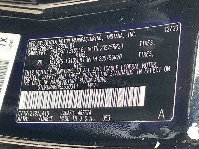 Used 2024 Toyota Highlander Platinum FWD image 30