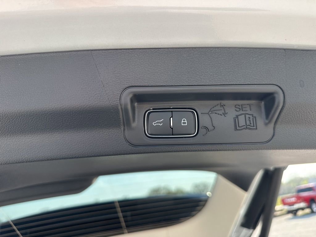 New 2026 Ford Explorer Active w/ Active Comfort Package image 16