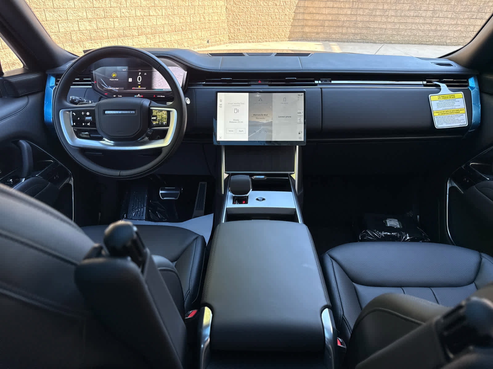 New 2025 Land Rover Range Rover Long Wheelbase SE image 8