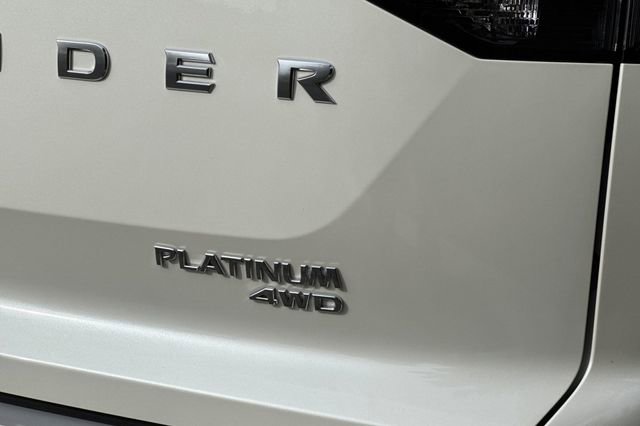 Used 2023 Nissan Pathfinder Platinum AWD/4WD image 36