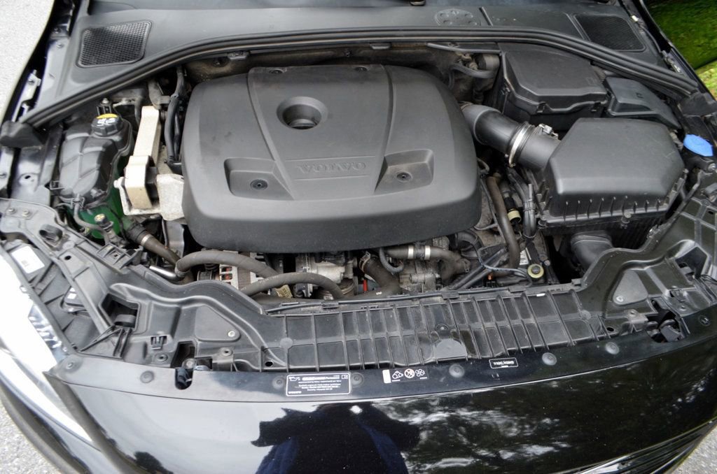 Used 2017 Volvo V60 T5 Dynamic image 30