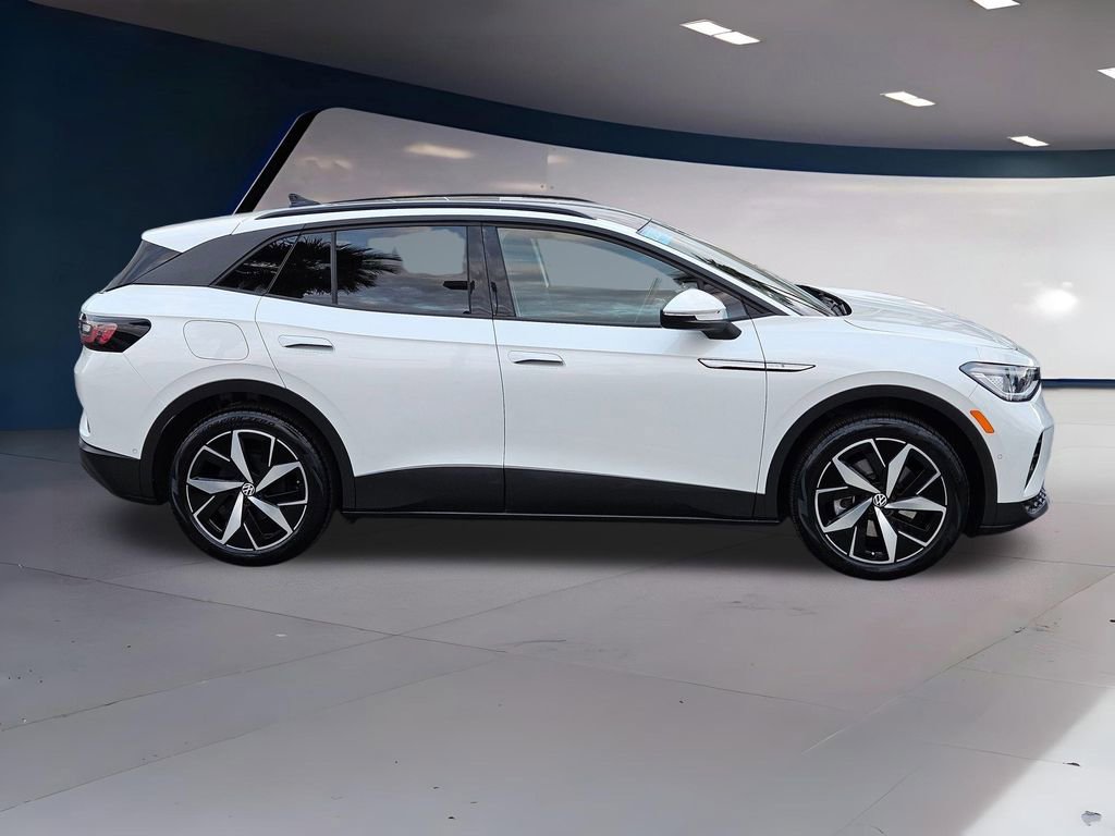 Used 2023 Volkswagen ID.4 S image 2