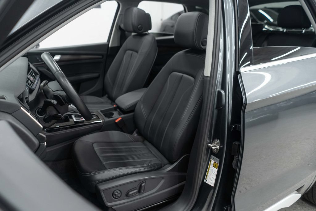 Used 2023 Audi Q5 2.0T Premium Plus w/ Premium Plus Package AWD/4WD image 9