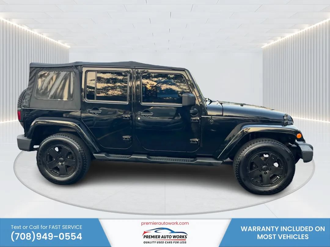 Used 2012 Jeep Wrangler Unlimited Sahara w/ Connectivity Group AWD/4WD image 8