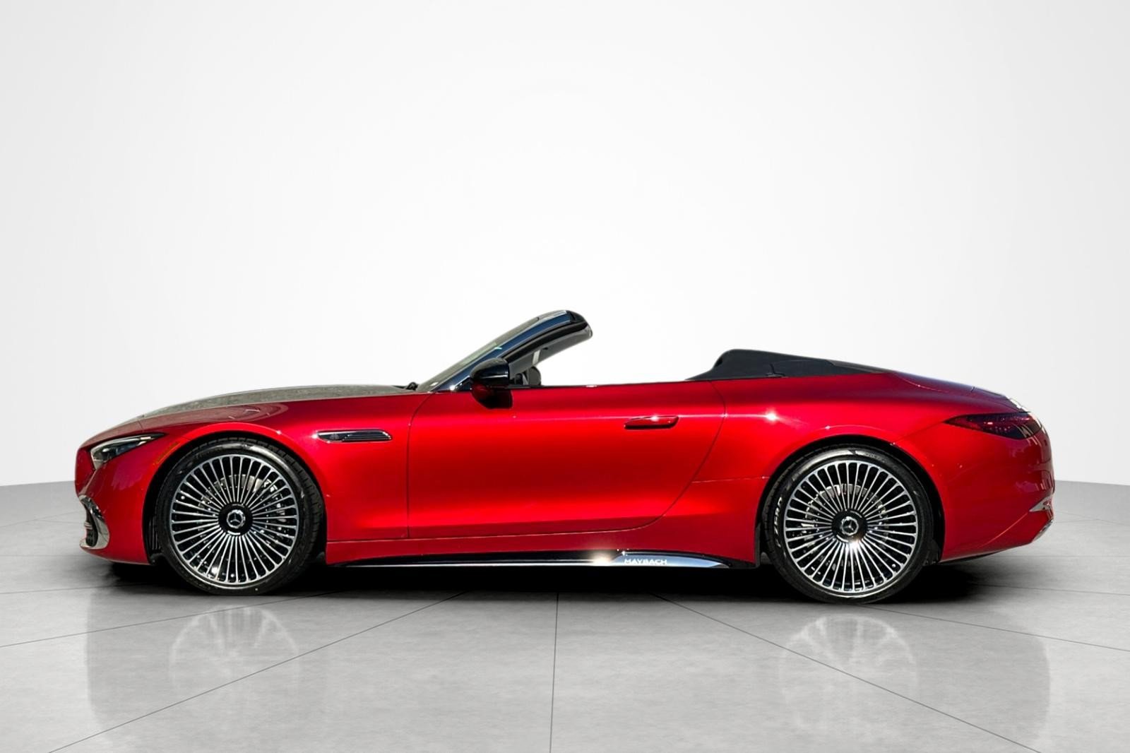 New 2026 Mercedes-Benz Maybach SL 680 image 2