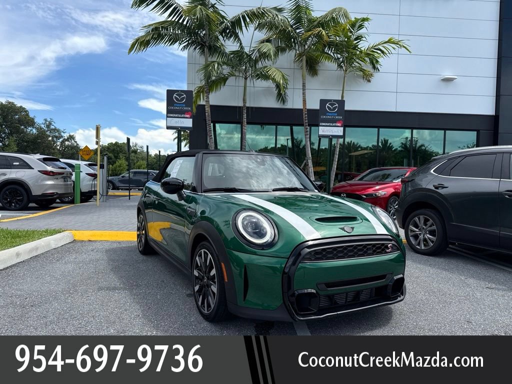 Used 2024 MINI Cooper S w/ Signature Upholstery Package FWD image 1