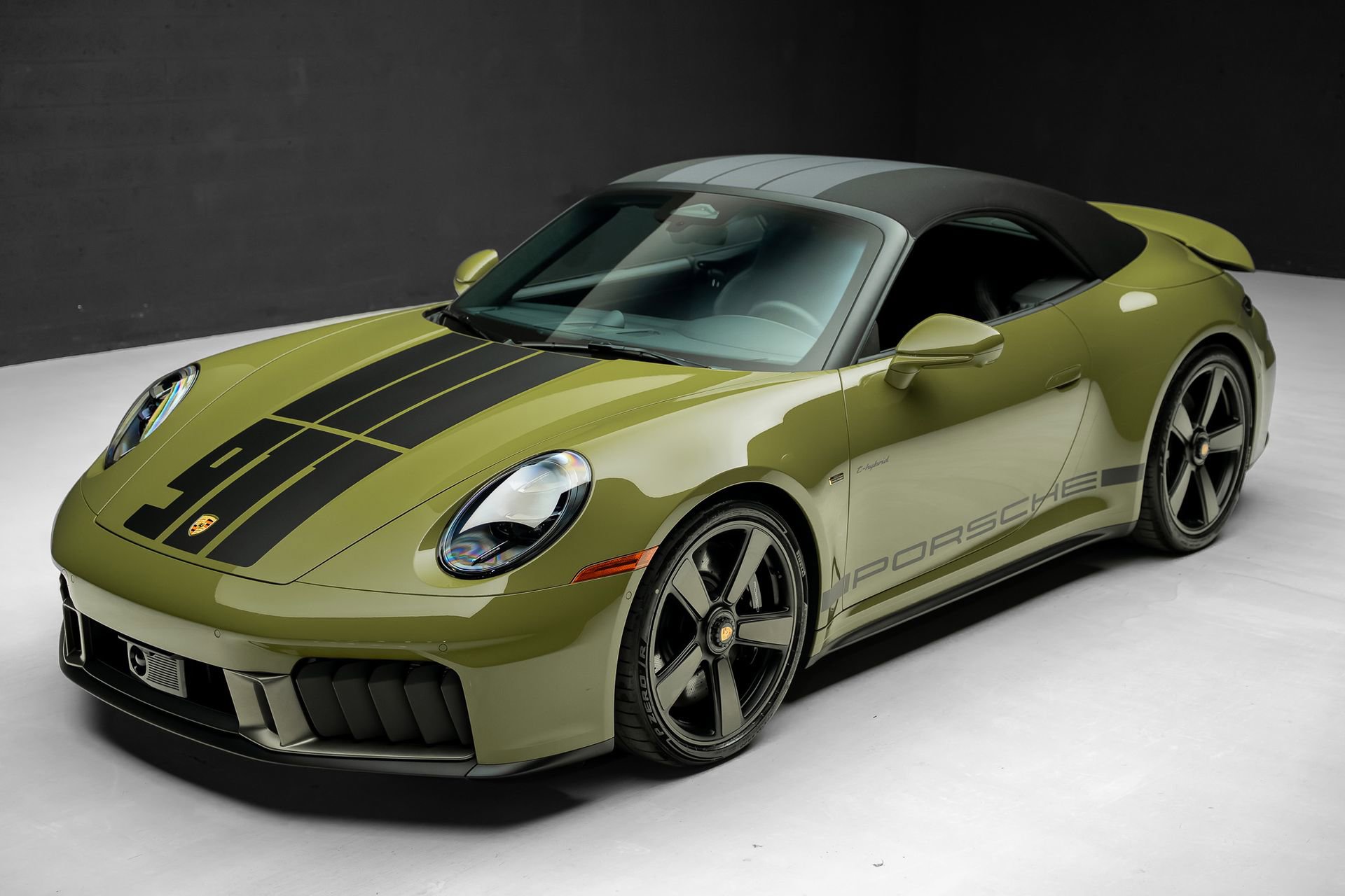 Used 2026 Porsche 911 Carrera GTS RWD image 5