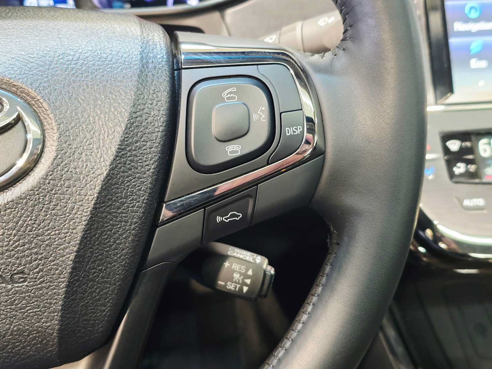 Used 2015 Toyota Avalon Limited FWD image 19